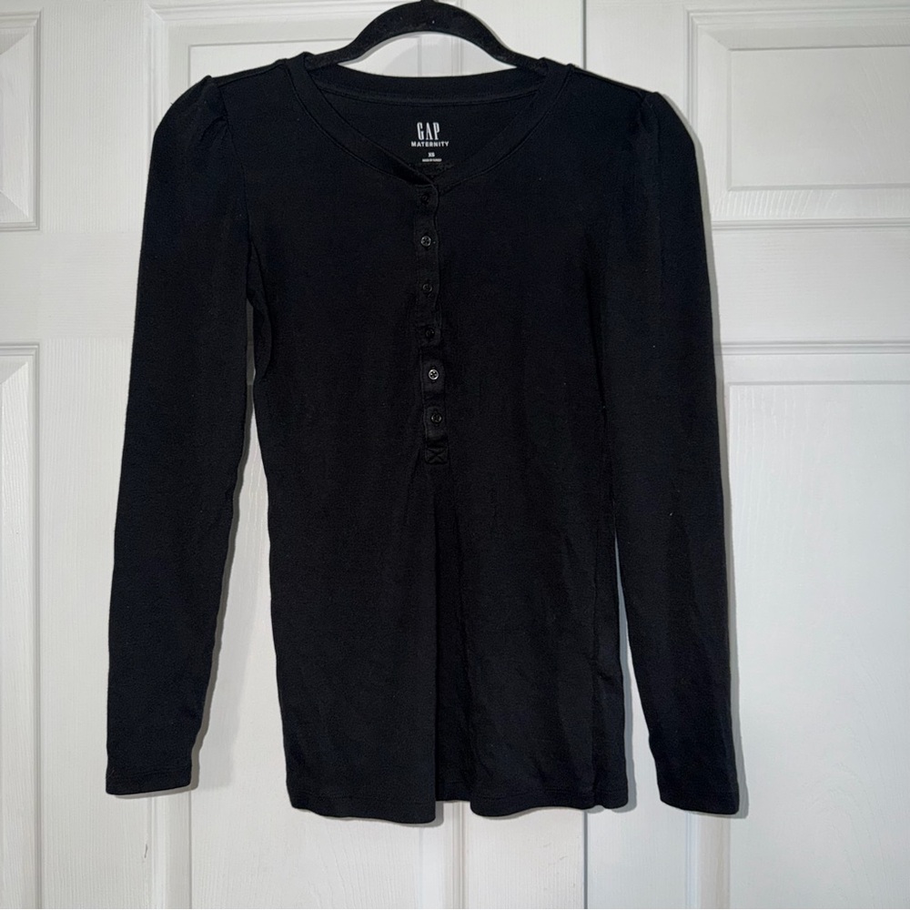 GAP Maternity Long Puff Sleeve Henley Top